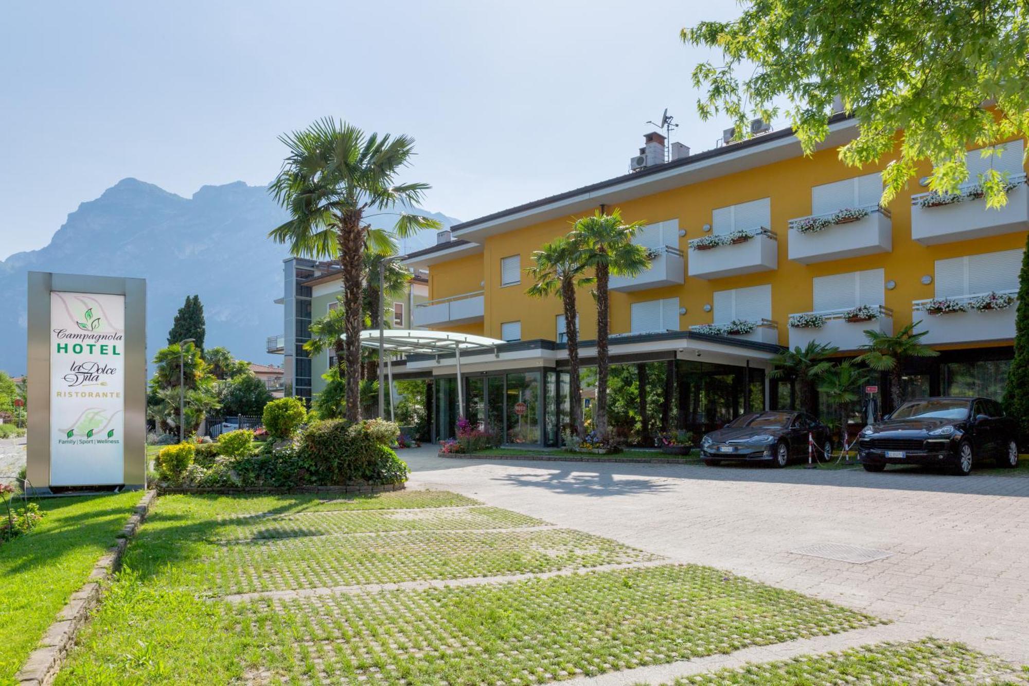 Appartamento Campagnola Mansardato Con Soppalco Рива-дель-Гарда Экстерьер фото